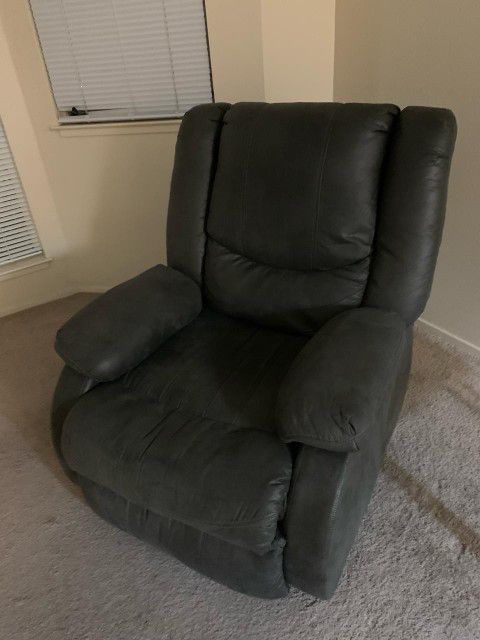 Ashley Furniture recliner - $50 CASH!
