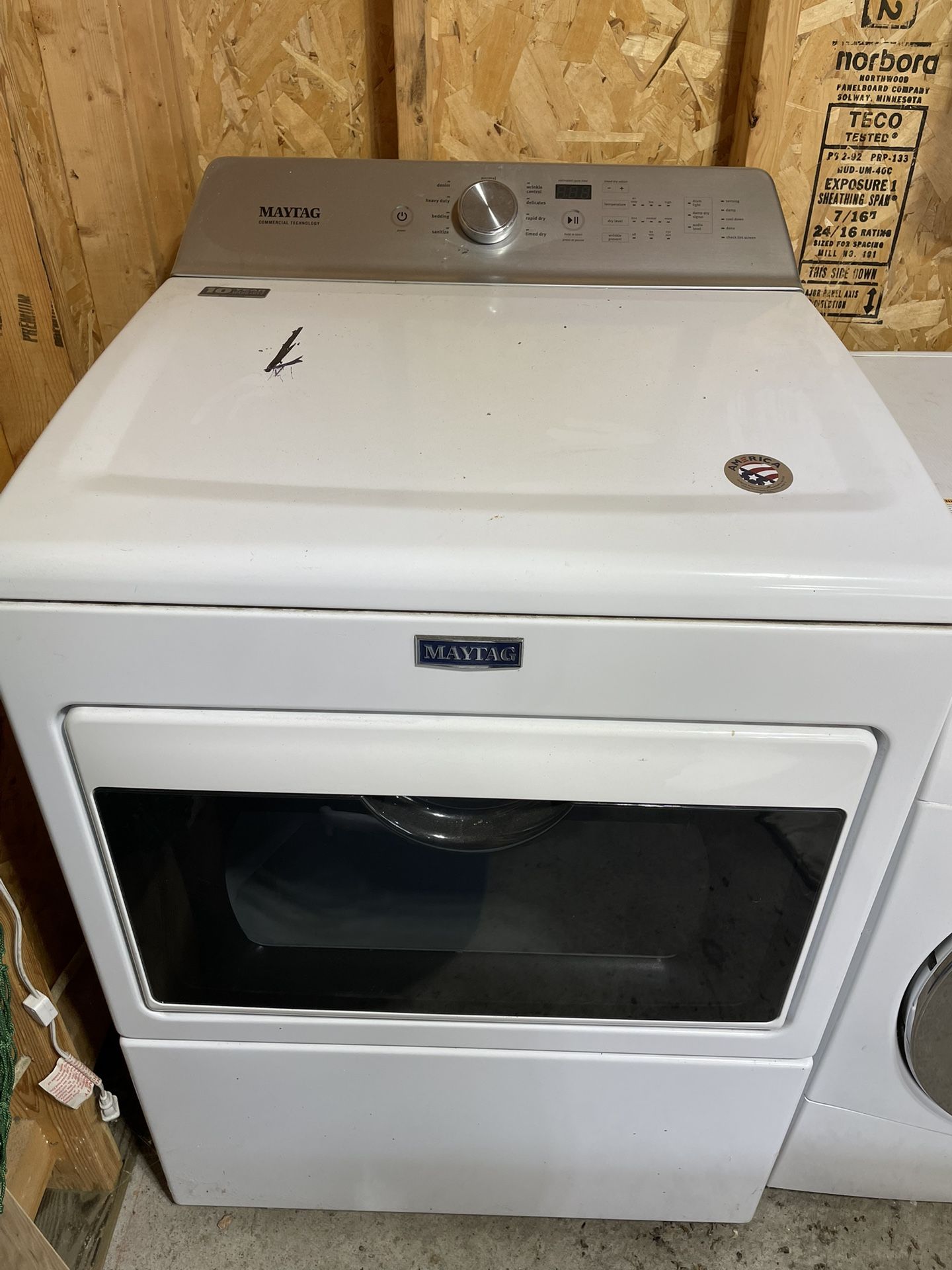 Maytag MEDB765FW