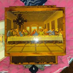 Vintage Wood Last Supper Wall Hanging Clock. Lacquered Finish. 18"×14.5" 