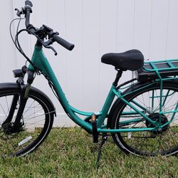 Charge Comfort EBike with an Extra Battery