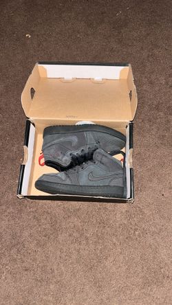 Jordan 1 MID SE Craft Size 11 C