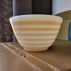 Vintage Pyrex Rainbow Stripes Mixing Bowl Tan 401