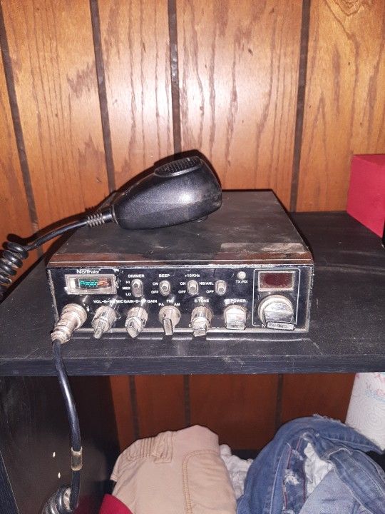 Northstar  S-4000 CB Radio