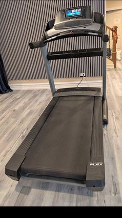 NORDICTRACK COMMERCIAL 1750 TREADMILL ( EXCELLENT CONDITION & DELIVERY AVAILABLE TODAY)
