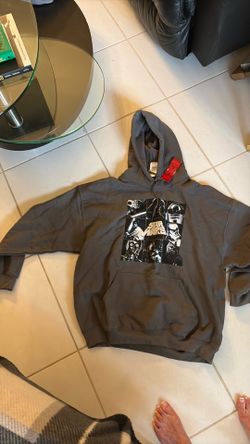 Star Wars sweatshirt
