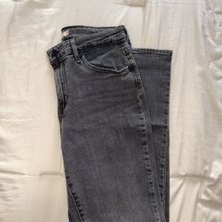 Gray Levi’s Jeans 