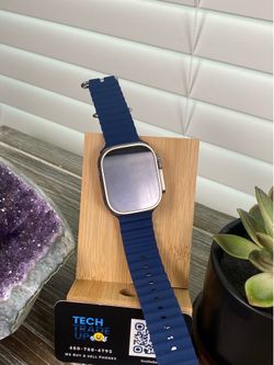 Apple Watch Ultra 2  49MM  Unlocked Excellent Condition