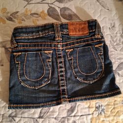 $25.! TRUE RELIGION girl's (Size 5T).