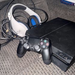 PS4 w controller + headset