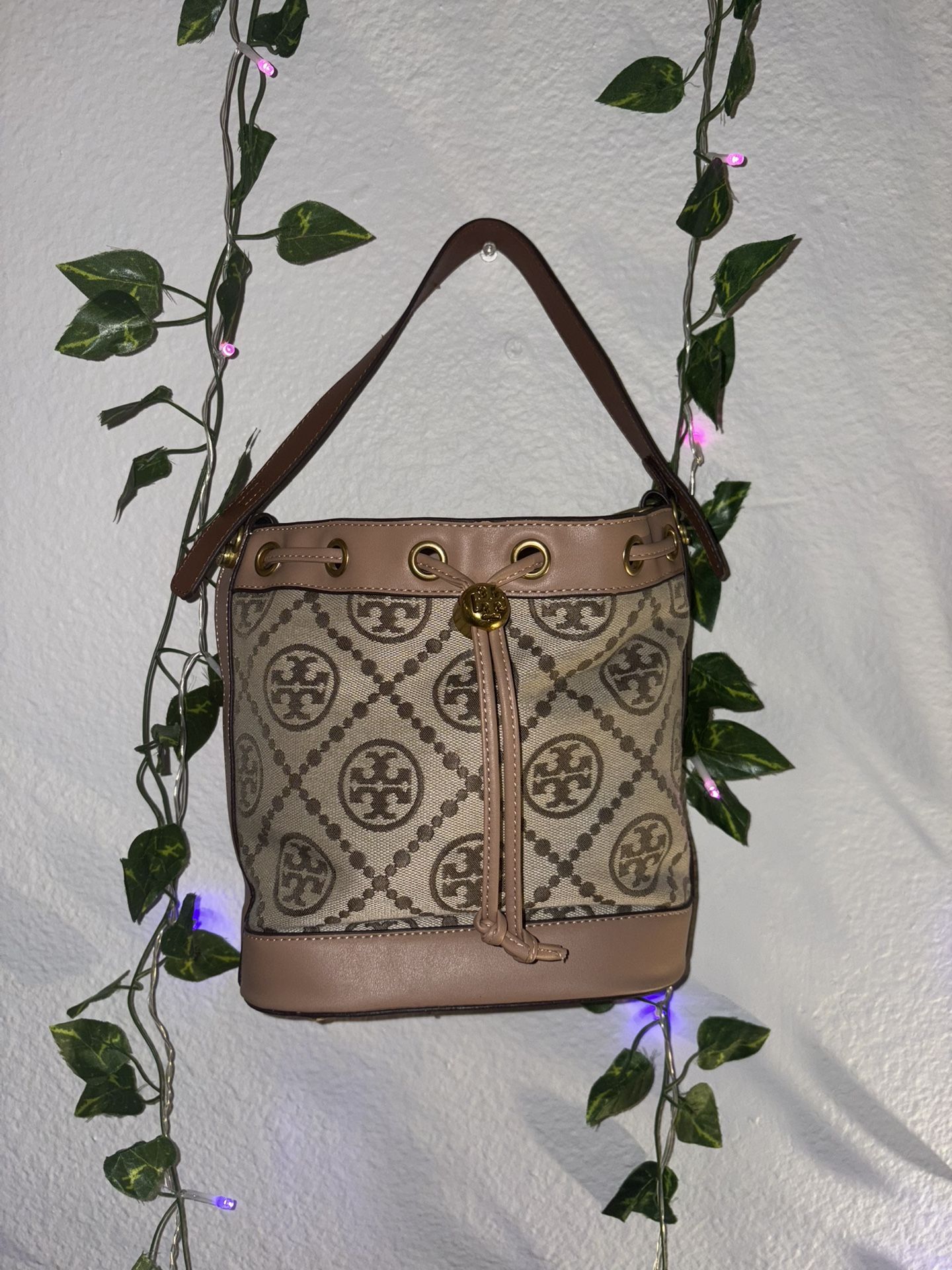 TB Bucket Bag