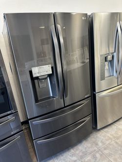 LG Black Stainless Steel Refrigerator With Double Freezer Drawer 