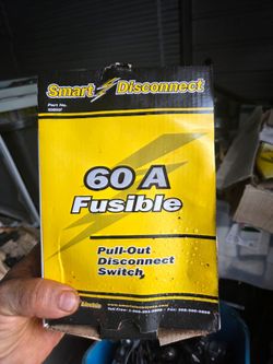 Ac disconnect box Fuseable