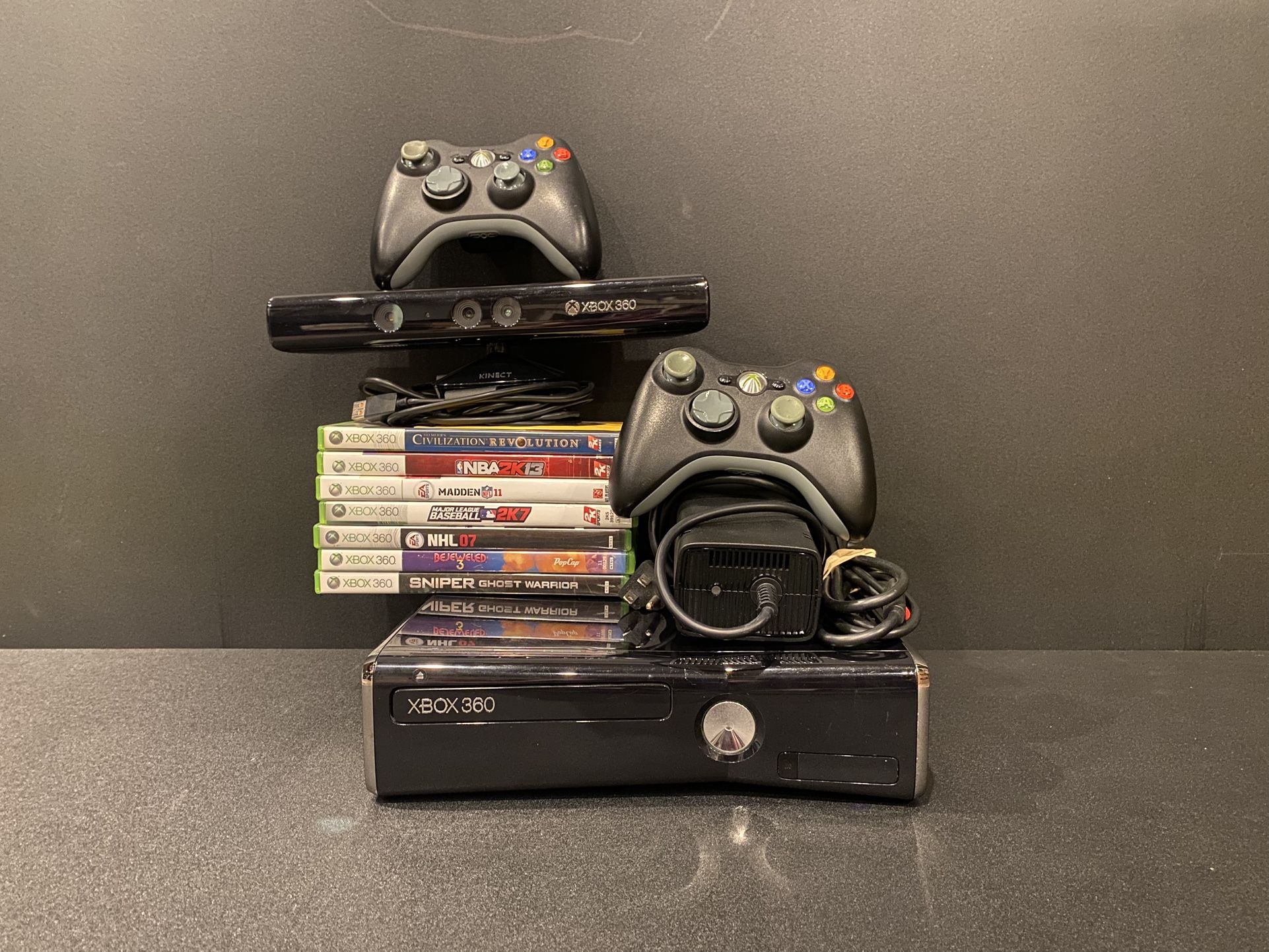Microsoft Xbox 360 S Black Slim Console Bundle Kinect 2 Controllers Game Working