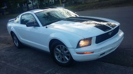 2006 Ford mustang v6