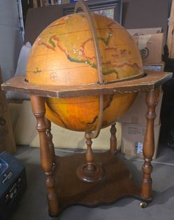 Vintage Italian Globe/ Bar/Wine rack