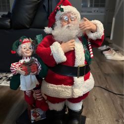 musical New Year's Santa