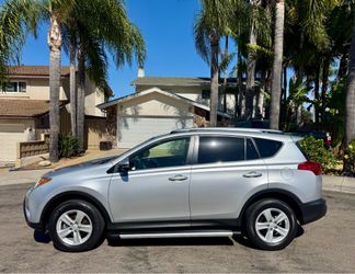 Toyota Rav4 XLE 2013