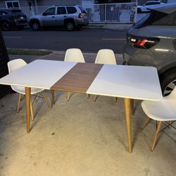 Rove Concepts Dining Table (extendable) With Chairs
