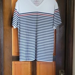 AMERICAN RAG men's Short Sleeve T-shirt. Size L
