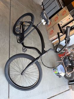 Felt 26-inch beach cruiser bike