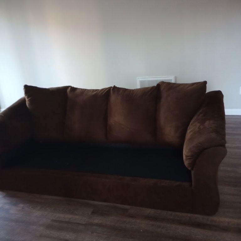 Ashley Darcy Mocha L shaped Couch With Chaise