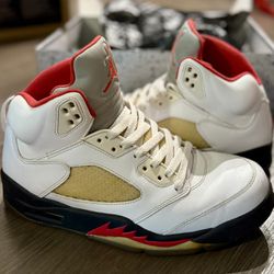 Air Jordan 5 Retro Fire Red (US Men 9)