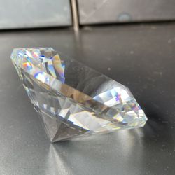 Diamond-shaped Crystal Paperweight