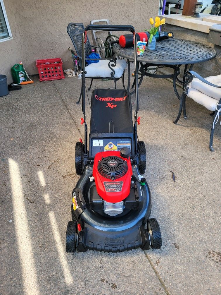 Nice Troybuilt Lawn Mower 