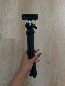 Flexible iPhone/camera tripod
