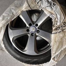 Mercedes-Benz 235/55R19  Tires and rims
