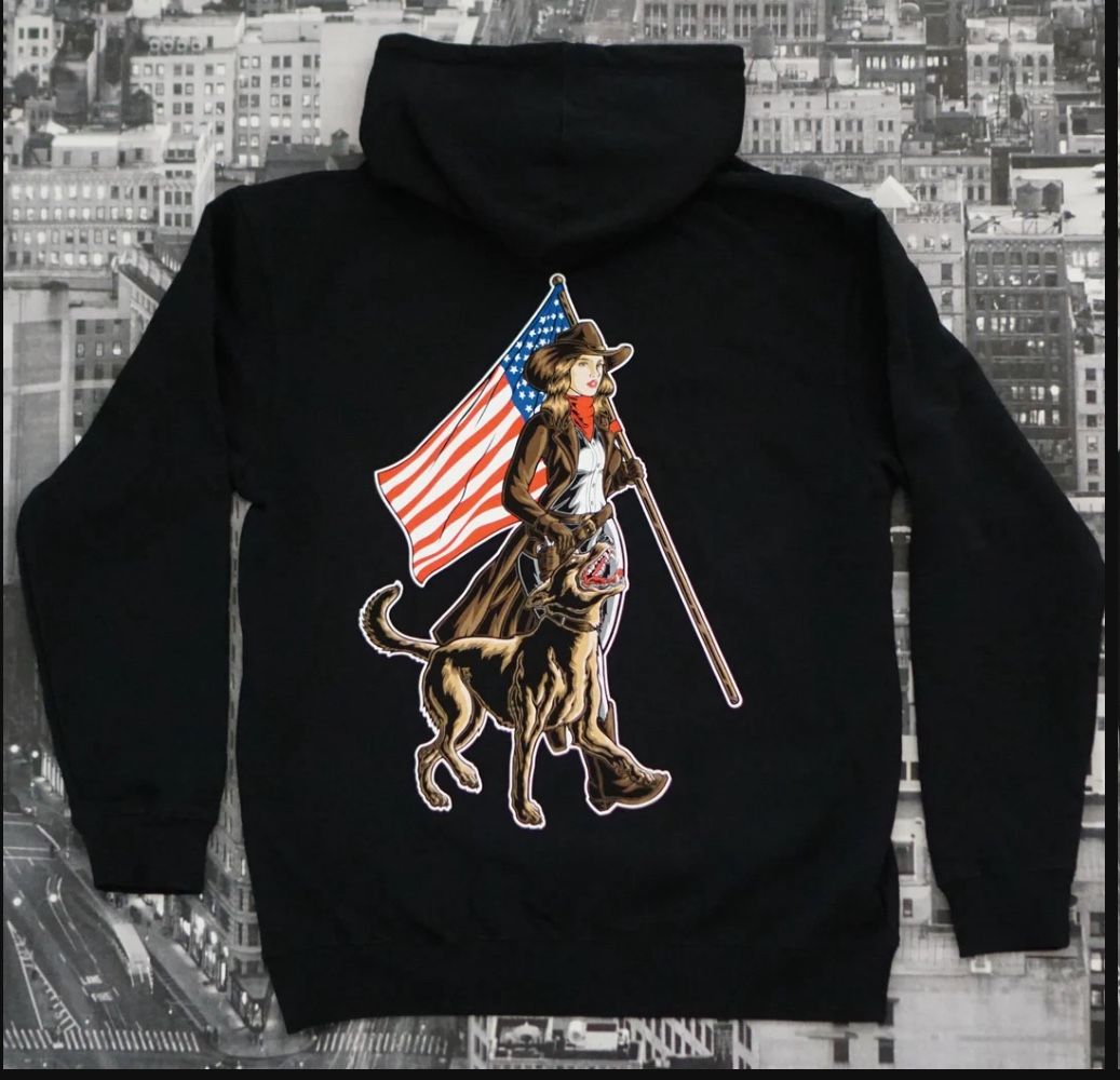AMERICAN COWGIRL (V2) HOODED SWEATSHIRT – SIZE MEDIUM