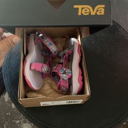 Teva Sandals Size 5 