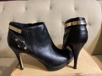 Marc Fisher black booties