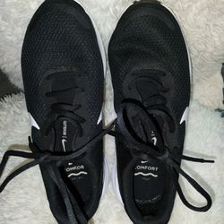 Nike Revolution 
