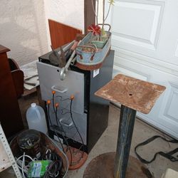 Metal Stan And Metal Cabinet 