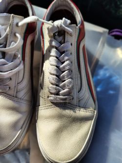 Vans Old Skool David Bowie Aladdin Sane SneakersLimited-edition leather sneakers in a cream colorway with red and blue lightning bolt accents. This pa