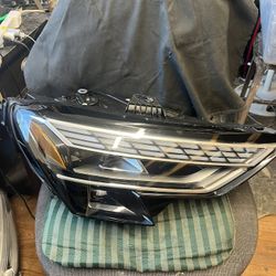 2025 AUDI A3 RIGHT HEADLIGHT 