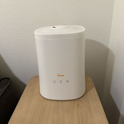 Crane Top Fill Ultrasonic Cool Mist Humidifier for Bedroom and Large Rooms, 1.2 Gallon Essential Oil Diffuser with Nightlight and Auto Shut-Off