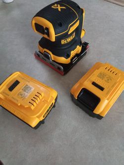 DeWalt Palm Sander