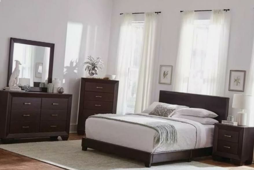 Dorian 4Pc Queen Bed Set