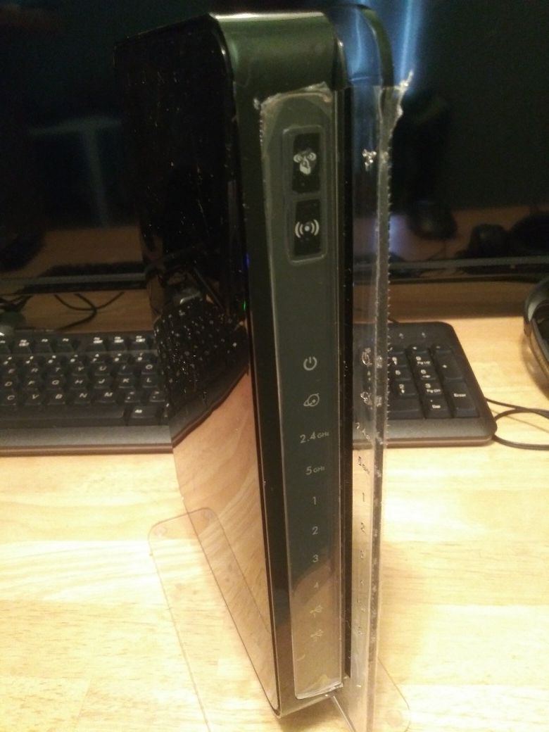 Netgear N900 dual band gigabit router.