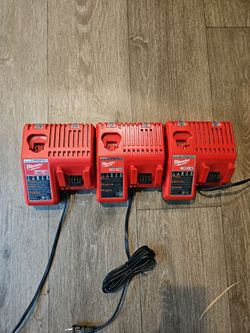 Milwaukee battery charger