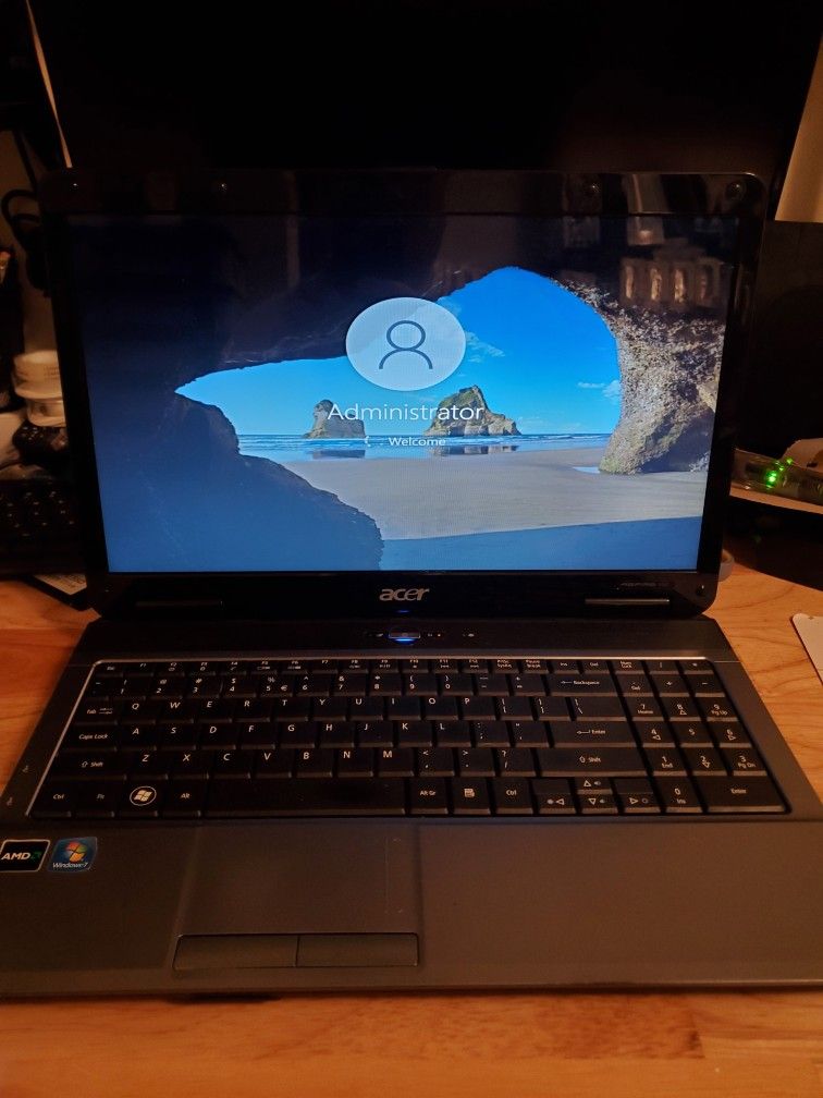 Acer Aspire 5532 15" Laptop AMD Processor 4GB DDR2 320GB HDD Windows 10