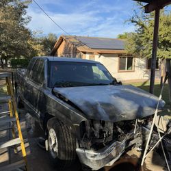 2002 GMC Sierra Part Out
