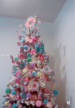 Christmas tree 7 1/2 feet tall