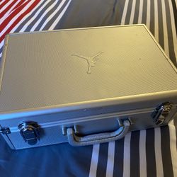 2003 Retro 17 Case 