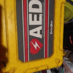 AED Defibrillator 