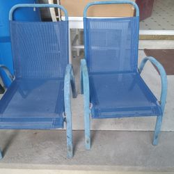 2 Canvas Children's Lawn Chairs 