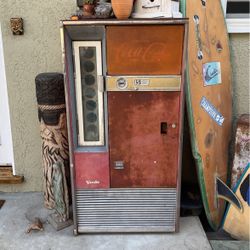 Vintage Coca Cola Machine