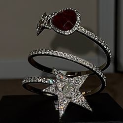 Chanel 2022 Strass & Resin Star Wrap Bracelet